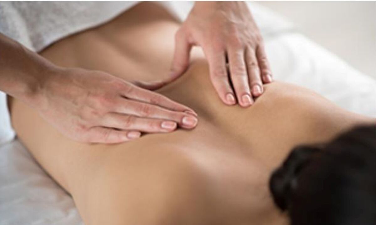massage is een van de methoden om cervicale osteochondrose te behandelen